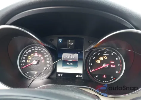 2018 Mercedes-Benz C 300 4Matic z USA, uszkodzony, nr VIN WDDWF4KB2JR345273